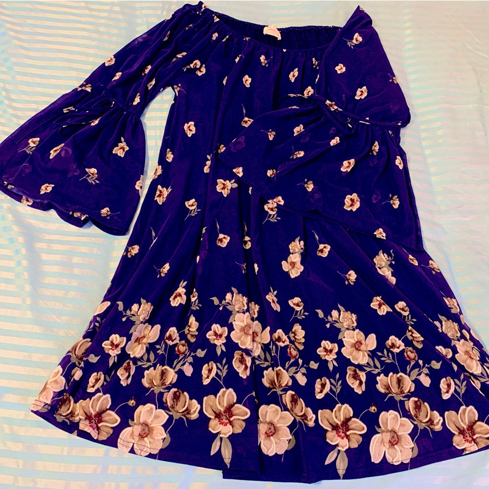 SirenLily Navy Blue and White/ Cream Floral Dress